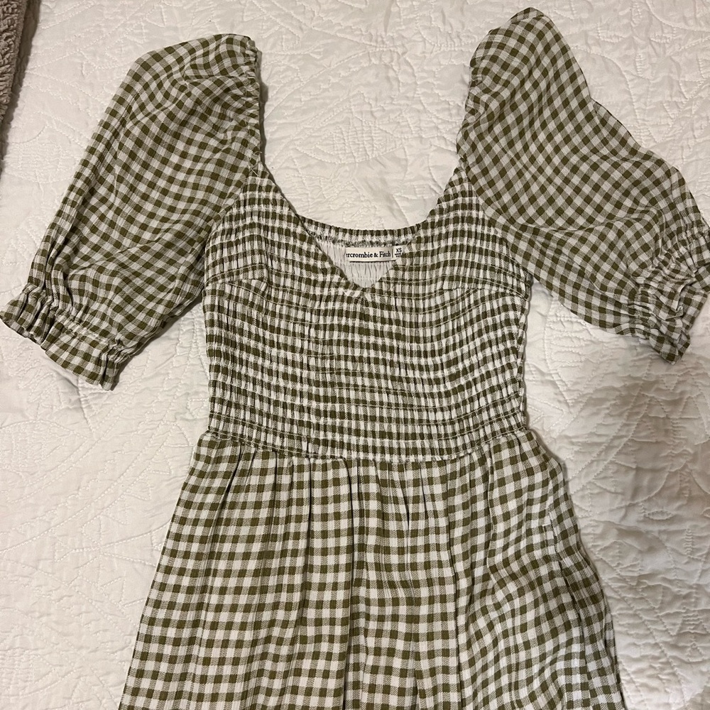 Abercrombie gingham print midi dress!